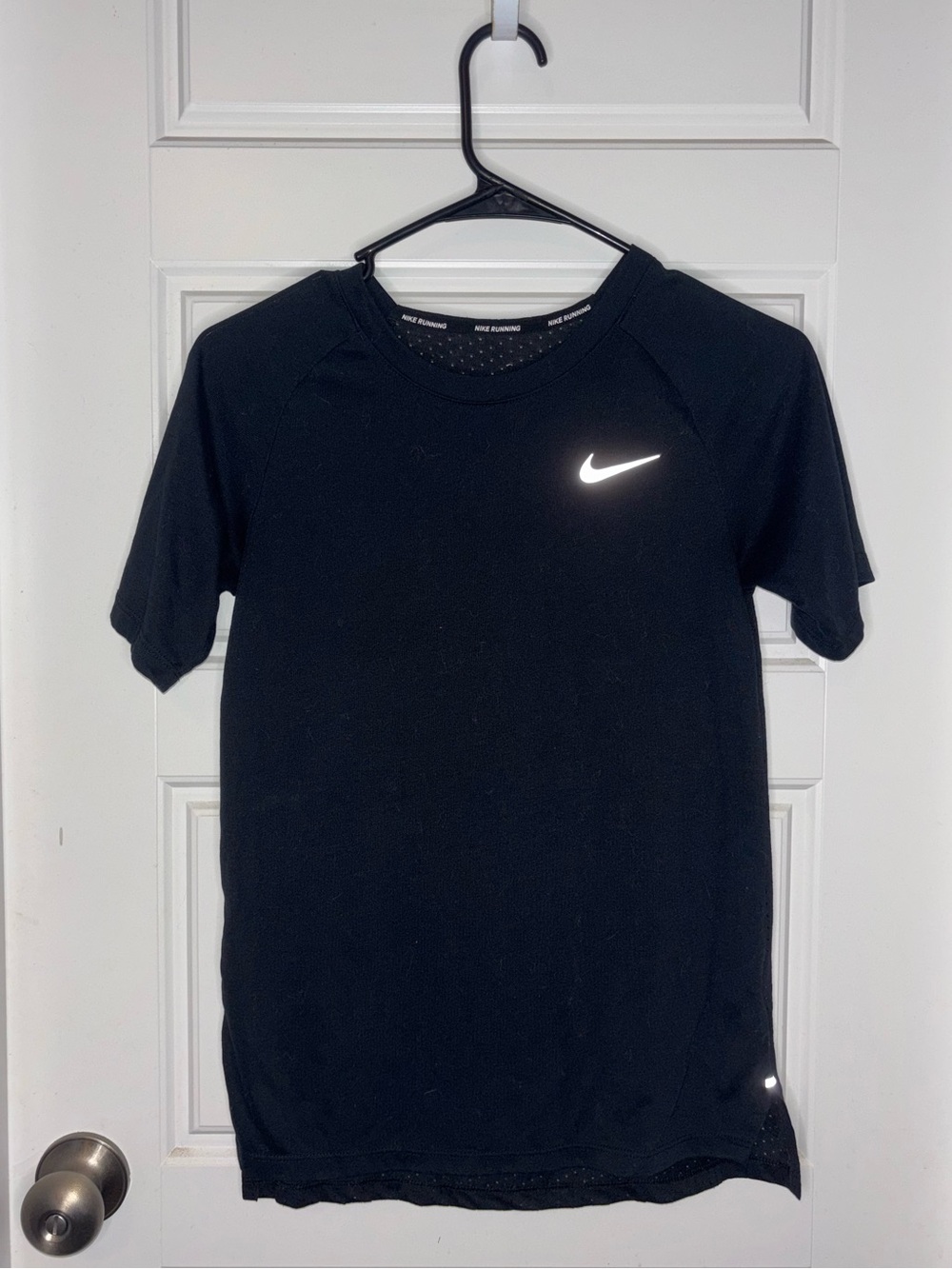 Nike Womens XS Black Dri-FIT Short Sleeve Training Tee with Mesh back